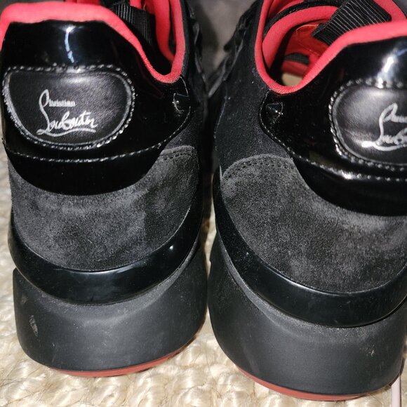 Louis Vuitton - Picture 2 of 7